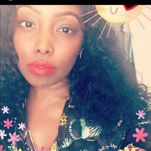 Meet your Posher, Crystal